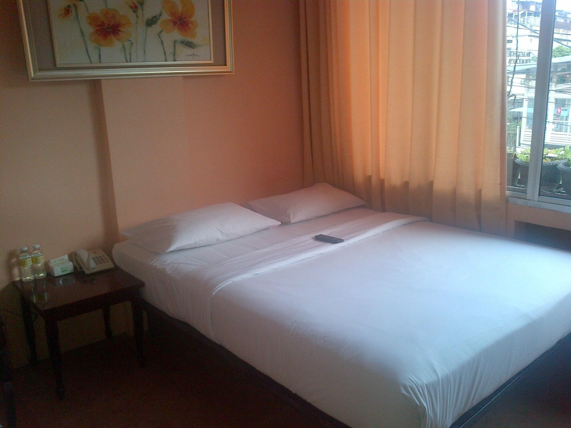 Hotel Twins